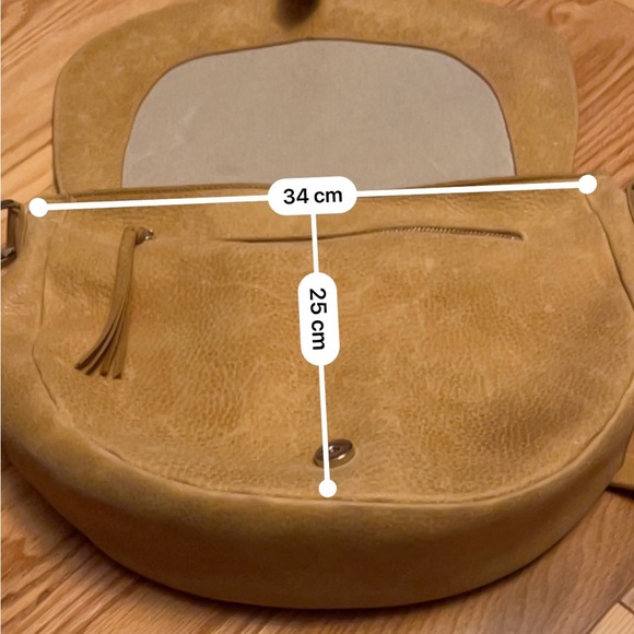 Roots Leather Crossbody Bag - Picture 9 of 9